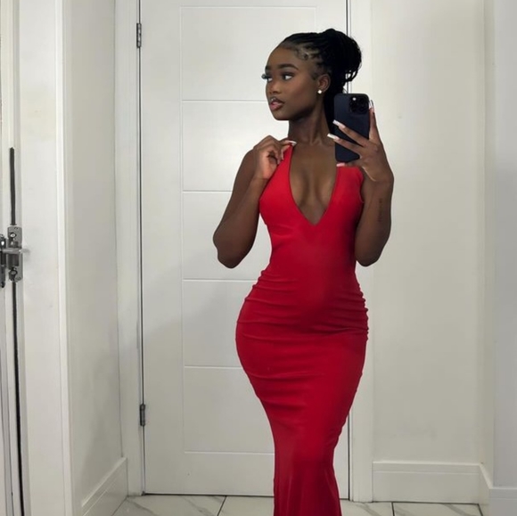 Dress - Picture 3 of 5